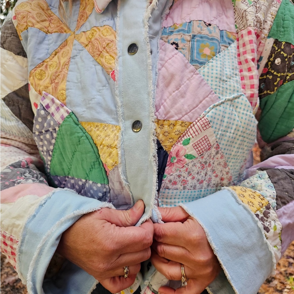 Quilt Coat - Picture 2 of 9